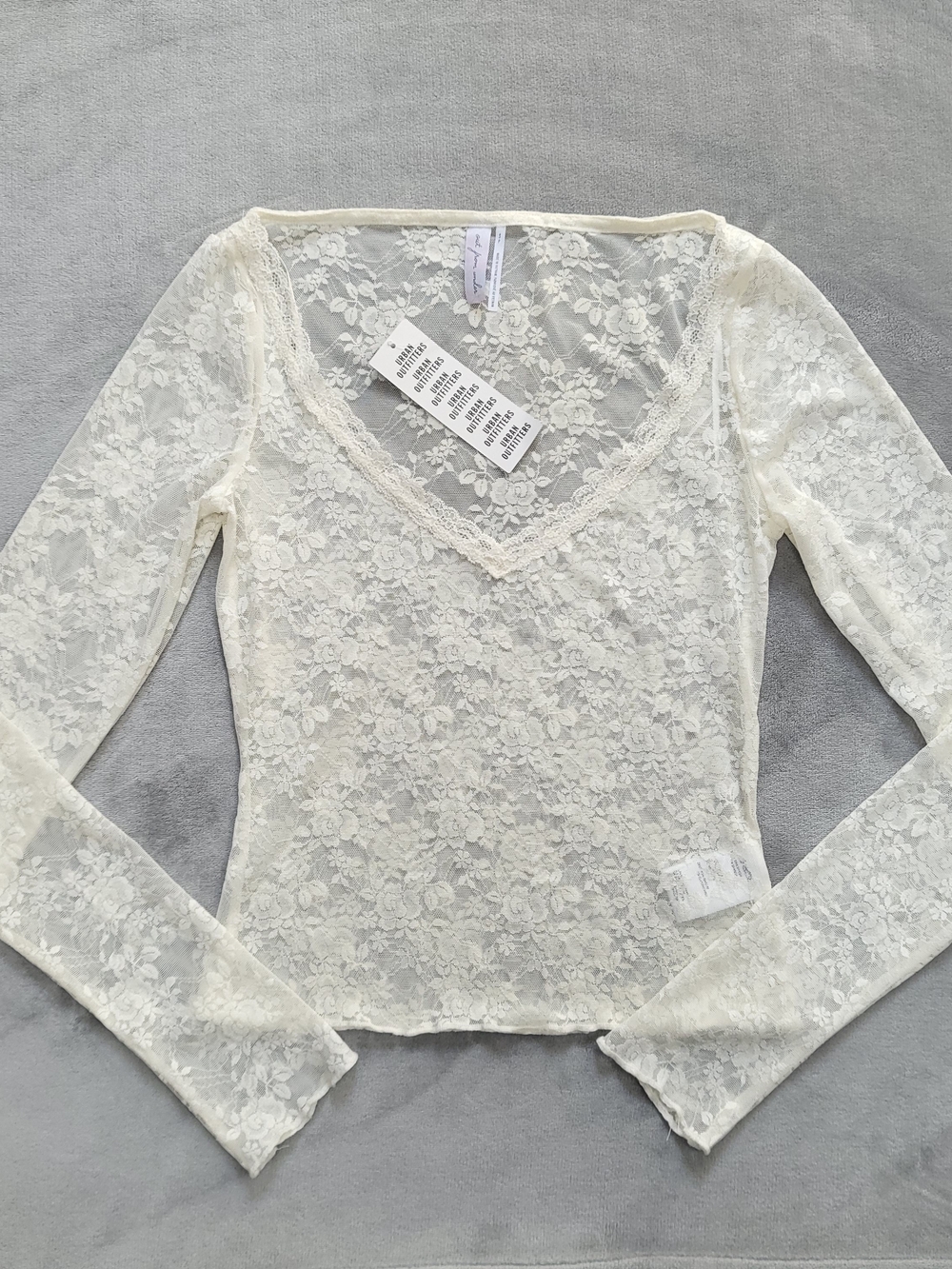 Delicate Lace V-Neck Long Sleeve Top - Ivory White